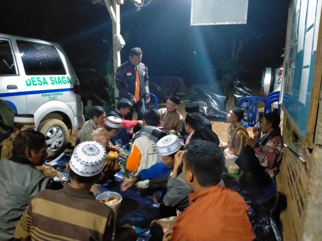 Suasan diposko pengungsian  desa Tugurejo kecamatan Slahung kabupaten Ponorogo 