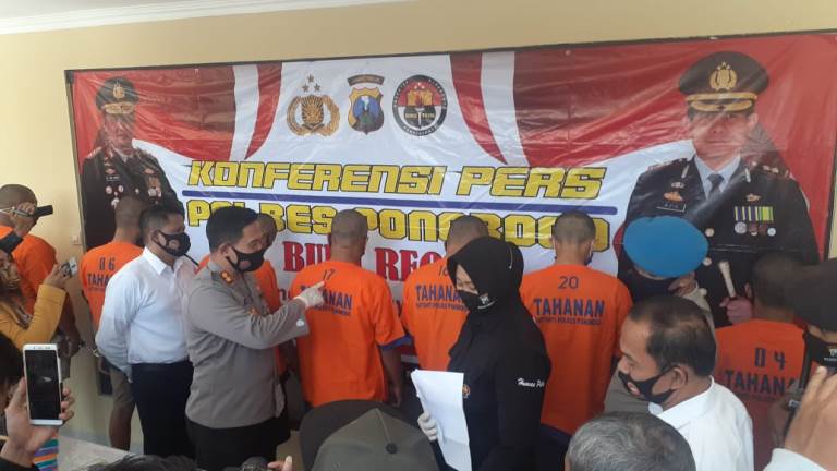 Kapolres Ponorogo AKBP. Muchamad Nur Aziz merilis hasil  operasi Tumpas Narkoba semeru 2020