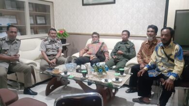 Photo of Kunjungan Kerja,  Johan Budi  Bertemu BPN Dan Warga Relokasi Gajah Sambit