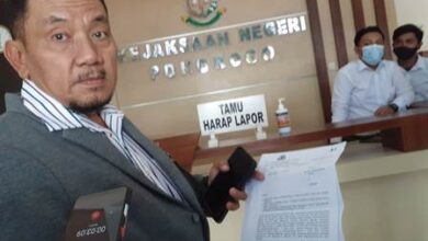 Photo of Bambang Tri Wahono Mantan Kepala DPPKAD  Ditetapkan  Tersangka dalam kasus  UU ITE Dan Perzinahan