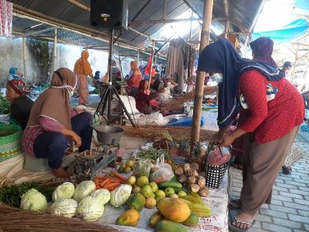 Pasar Krempyeng pemulih ekonomi selama ini menjadi habit masyarakat Desa Ponorogo