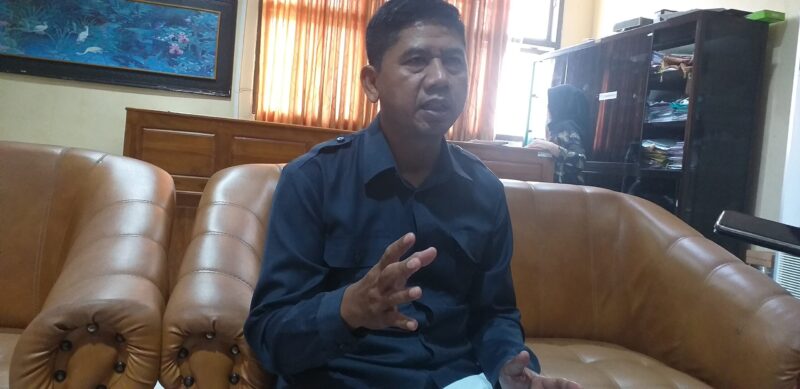 Ketua DPRD Ponorogo, Sunarto saat memberikan keterangan usai rapat Paripurna DPRD, Senin (21/11/2022).