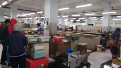 Photo of Pertama Puasa Ramadhan 2023, Banyak Toko dan Lapak di Pasar Legi Ponorogo Tutup