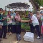 Antusias, Anggota KWT Harapan gerak cepat menanam bantuan bibit sayuran yang di berikan oleh Alfamart Madiu, Selasa ( 02/07/2024)